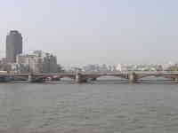 London, April 13-15th 2007: Meeting Sun Lim. To the West of Millennium Bridge.