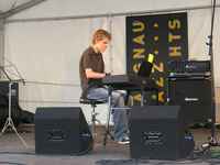 Langnau Jazz Nights 2007: Junior Jazz Meeting on the Viehmarktplatz. July 28th 2007. Candidates of the Jazz School contest: three places for two semesters of basic music school could be won.